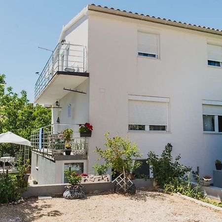 Apartment Ella Rogoznica  Eksteriør bilde