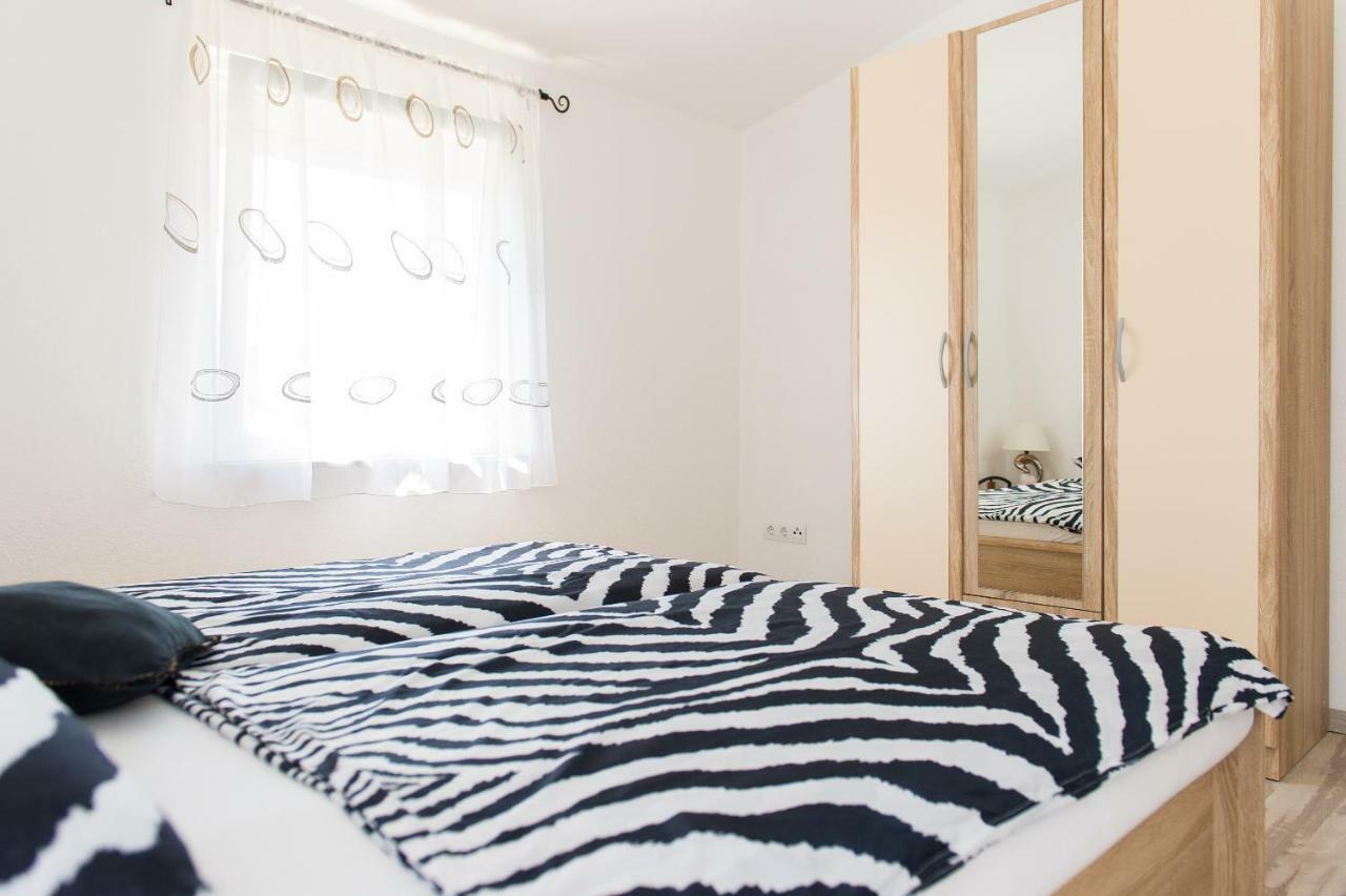 Apartment Ella Rogoznica  Eksteriør bilde