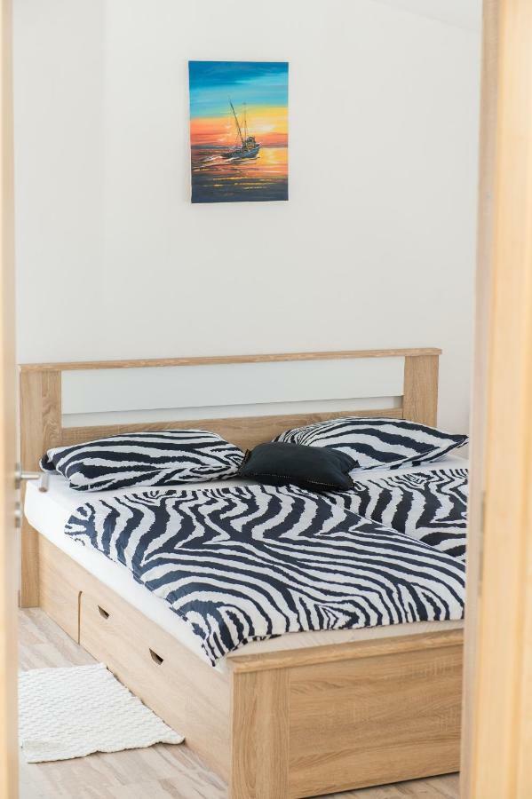 Apartment Ella Rogoznica  Eksteriør bilde