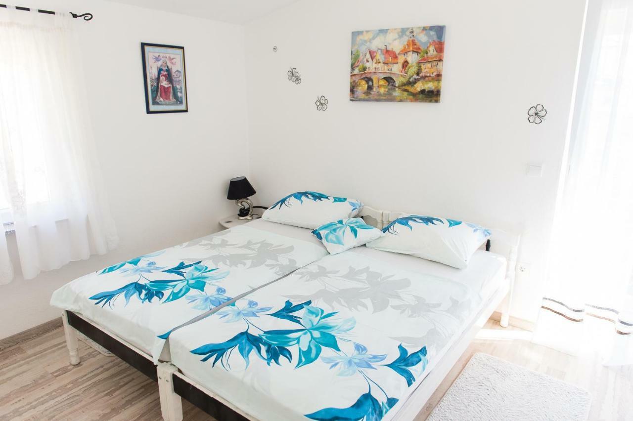 Apartment Ella Rogoznica  Eksteriør bilde